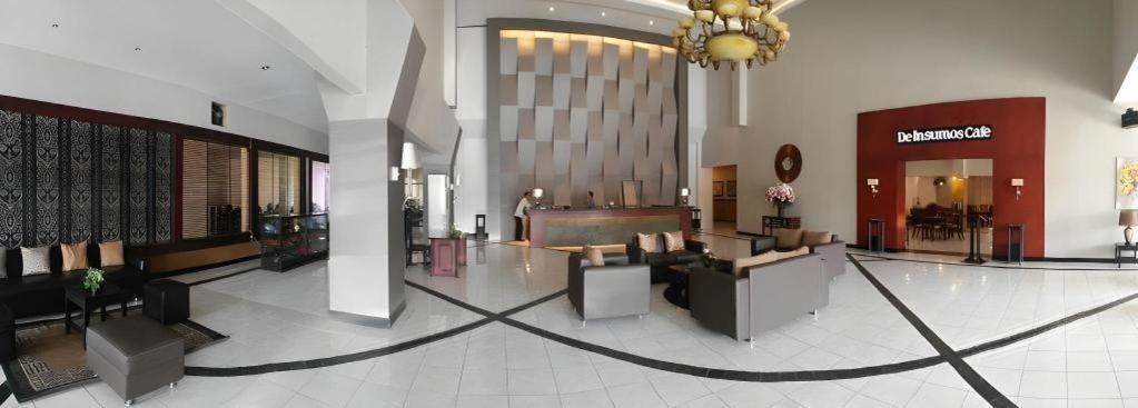 Insumo Palace Hotels & Resorts Kediri  Exteriér fotografie