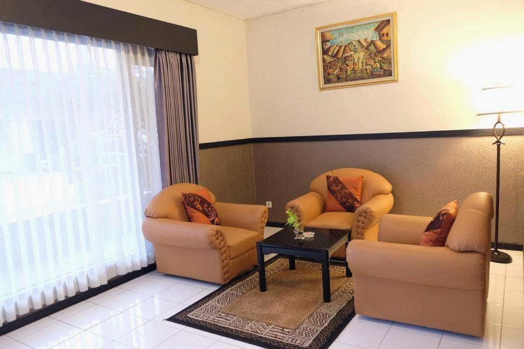 Insumo Palace Hotels & Resorts Kediri  Exteriér fotografie