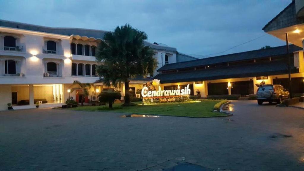 Insumo Palace Hotels & Resorts Kediri  Exteriér fotografie