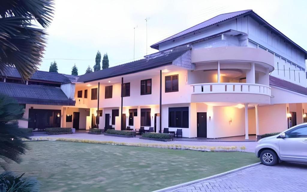Insumo Palace Hotels & Resorts Kediri  Exteriér fotografie